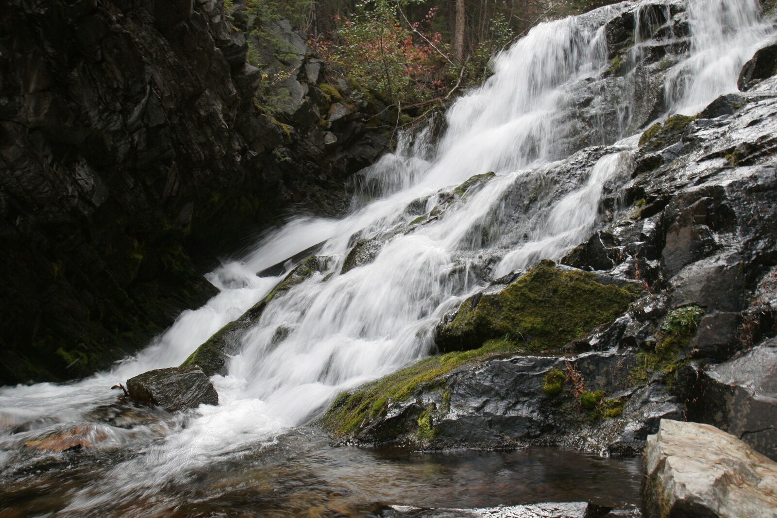 Hike and camp at Lost Creek State Park